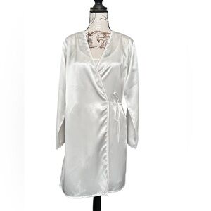 La Senza 2 piece Lingerie in White Robe and Nighty size S-M